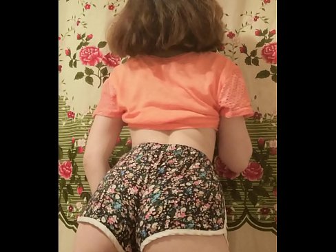 ❤️ Tânără sexy care se dezbracă de pantaloni scurți în fața camerei de filmat at porn ro.psi-mass.ru ﹏
