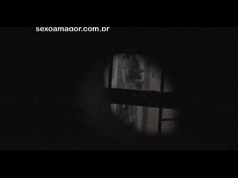 ❤️ Blondina este filmată în secret de un voyeur din cartier ascuns în spatele unor cărămizi goale at porn ro.psi-mass.ru ﹏